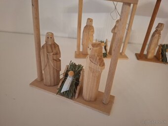 Betlehem rozne farby dreva - 5