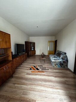 3-izbový byt s balkónom - Juh, Rožňava - 5