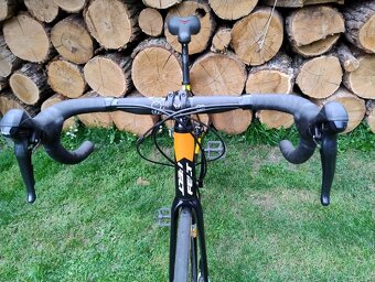 Predám cestný bicykel FELT VR 50 veľkosť rámu 56 - 5