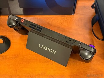 Lenovo Legion Go – 8.8" WQXGA, Ryzen Z1 Extreme, 16 GB RAM, - 5