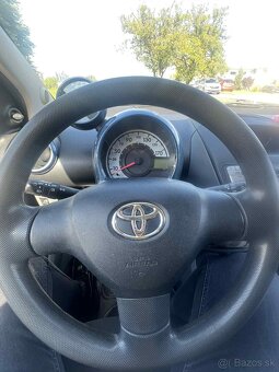 Predám Toyota Aygo 1,0 B 50kw - 5