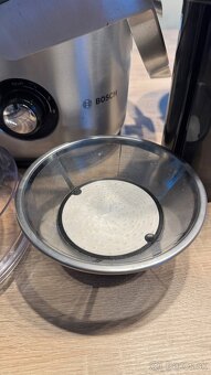 Odšťavovač Bosch MES4000 - 5