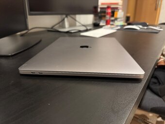MacBook Pro i9 16GB / 1TB - 5