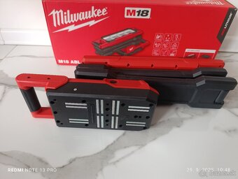 Milwaukee pracovné LED svetlo - 5