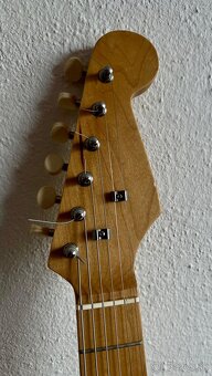 Mini elektrická gitara - 5