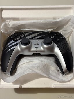 Marvels Wolverine Adamantium PlayStation 5 DualSense - 5