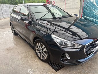 Predam hyundai i30 1.6 nafta - 5