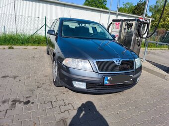 Octavia 2 benzín - 5