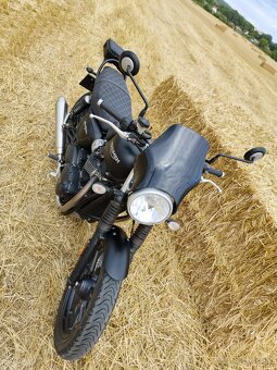 Triumph street twin 900 - 5