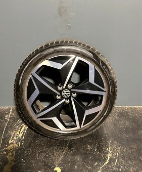 ORIGINÁLNÍ ALU KOLA VW ID.3 R19 - 5