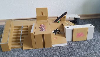 Hot Wheels, Tech Deck, Nerf, Minecraft - 5