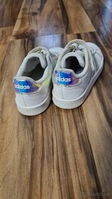 Dievčenské tenisky Adidas, veľkosť 30,5 - 5