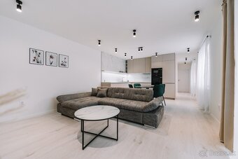 Na prenájom 2 izbový byt na Šoltésovej ulici v Košiciach - 5