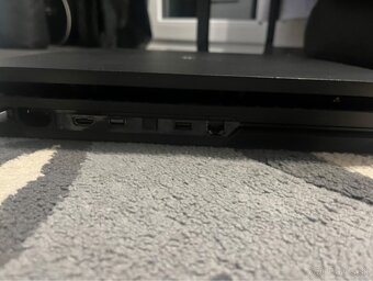 PlayStation 4 Pro - 5