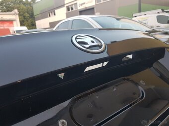 Predám piate (kufrové) dvere Superb 2 predFacelift Combi - 5