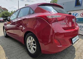 Hyundai i30 1.6-1.MAJITEL-NÍZKÉ KM - 5