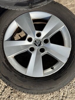 Predám elektrony 5x112 . 215/60 R16 Letné pneu na sezonu - 5