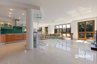 RADO | Staré Mesto | 5i byt 175 m² + 4 balkóny + možnosť 2×  - 5
