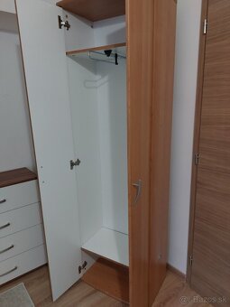 Šatníková skriňa - 5