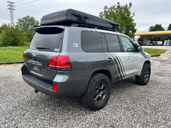 Toyota Land Cruiser 200 4.5 D - 5