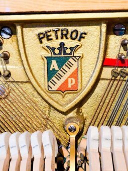 Pianino zn. Petrof - 5