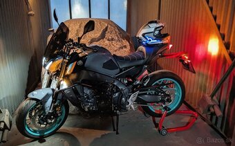 Yamaha MT-09 - 5