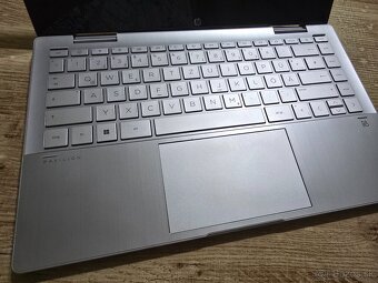 Otocny a dotykovy Hp Pavilion x360 so 16 gb ram i7 procesoro - 5