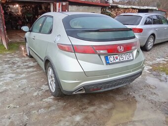 Auto na nahradne diely - 5