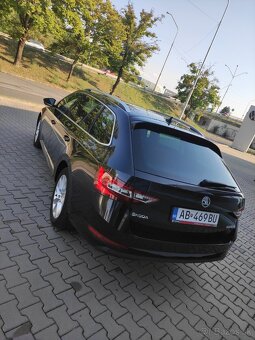 Škoda Superb Combi 2.0 TDi Facelift - 5