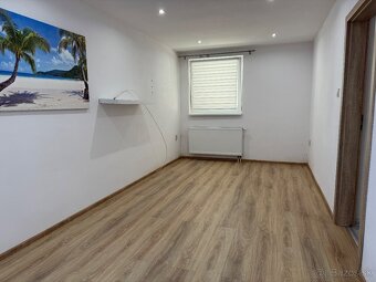 Rodinný dom v meste Kolárovo na predaj - 5