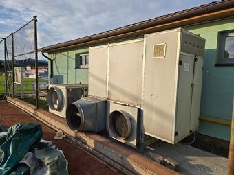 Predám tenisovú nafukovaciu halu 36 × 18 m - 5