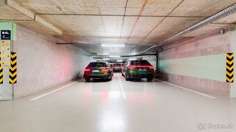 EINPARK I nadštandardne veľké parkovacie miesto - 5