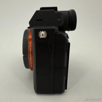 Sony a7 r III (telo) - 5