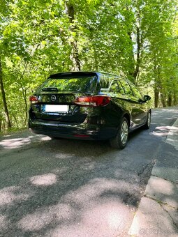 Opel astra sports tourer - 5