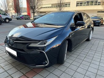 Toyota Corolla sedan 1.8 Hybrid e-CVT Comfort Tech Style - 5