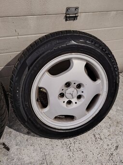 Pirelli zimné 205/60 R16 na diskoch Mercedes - 5