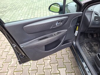 Citroen C4 1.4 Benzín - 5