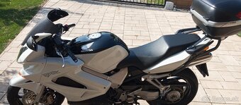 Honda VFR 800 - 5