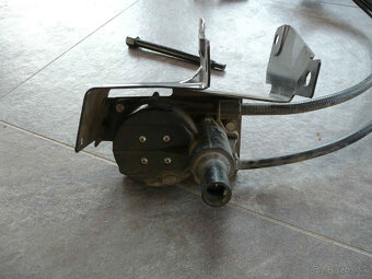 Naviják rezervného kolesa - 5