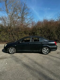2004 Toyota avensis - 5