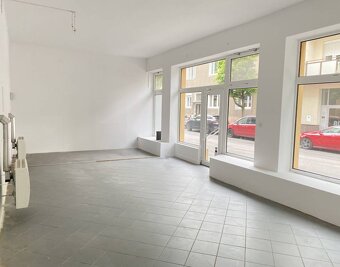 Na prenájom obchodný priestor - Piešťany centrum - 5