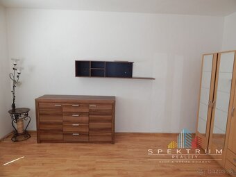 EXKLUZÍVNE-SPEKTRUM REALITY- Na Predaj čiastočne rekonštruov - 5
