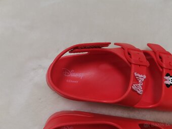 Sandálky Minnie č. 13/32 cena 5,50e - 5