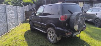 Nissan Terrano ll 2,7 TD - 5