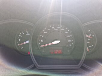 KIA Rio 1.4 CRDi Gold - 5