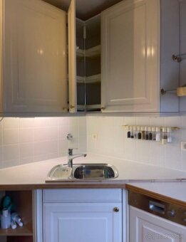 Bílá venkovská kuchyňská linka se spotřebiči,5726 - 5