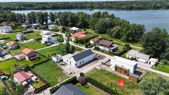 Víkendová oáza pre náročných – pozemok pri jazere v stráženo - 5