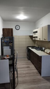 Dostupná izba v 1,5 izbovom byte - 5