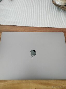 MacBook pro "16" 2019 - 5