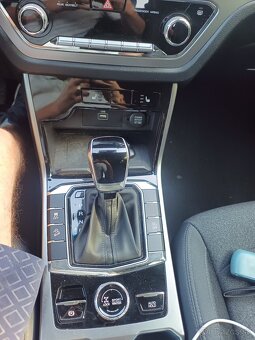 Predám Ssangyong korando 1.5 TGDi 4x4 automat - 5